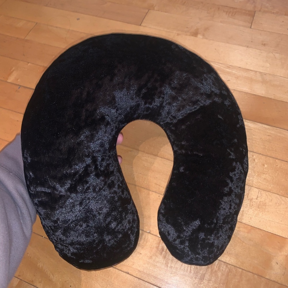 F21 travel pillow - crushed velvet